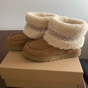 New Ugg boot sz 8